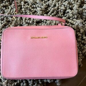 used once Michael Kors pink crossbody purse
